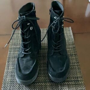 Zodiac ankle booties lace up with side zip size 11 NWOT